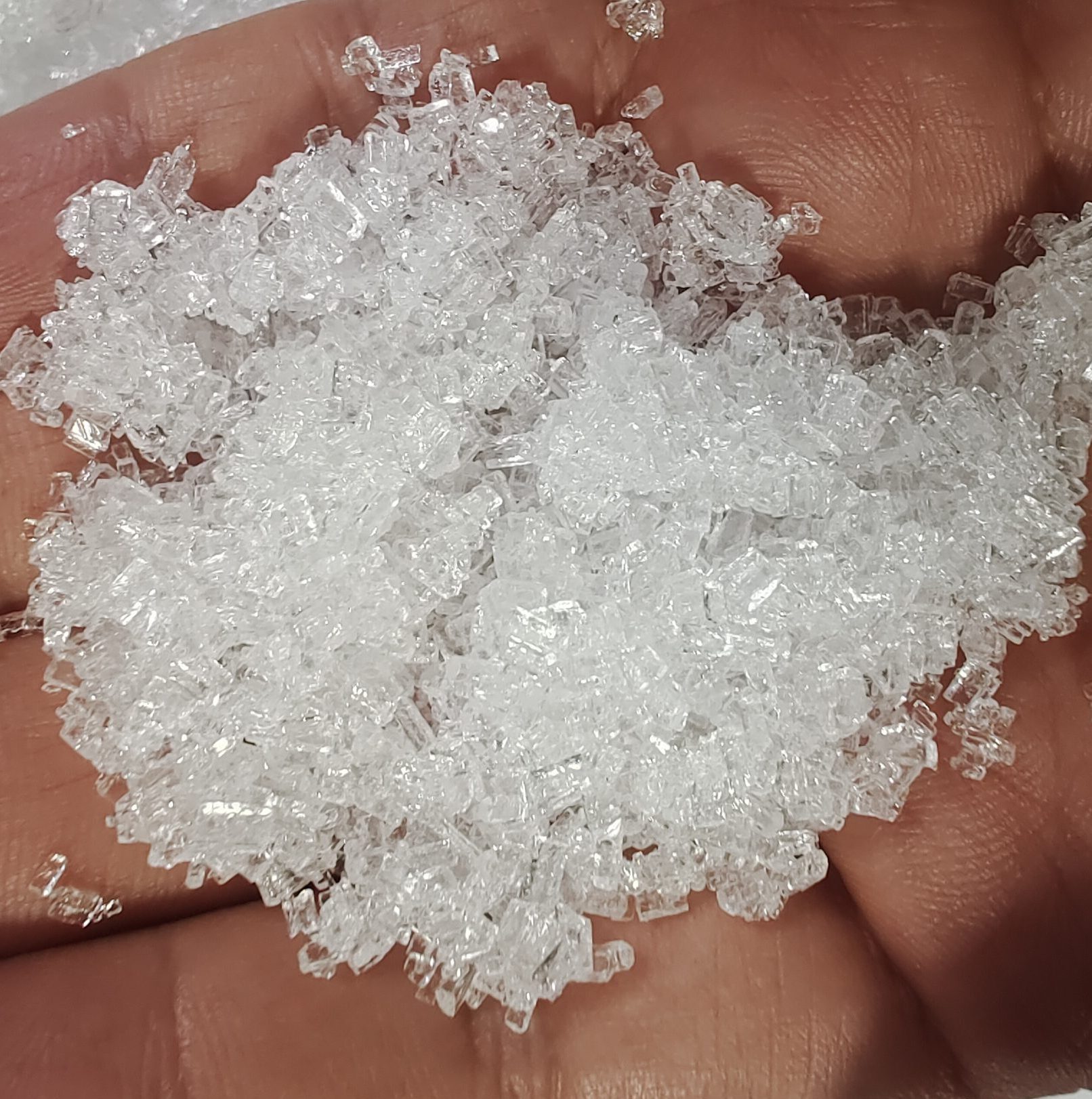 Sodium thiosulfate can be used for tanning leather and dechlorination agent